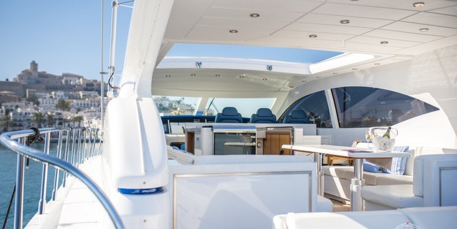 Overmarine Mangusta 72