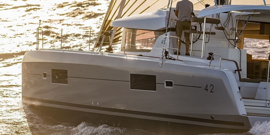 Lagoon 42
