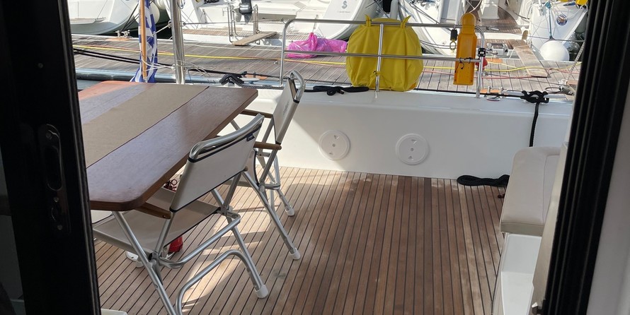 Lagoon 42