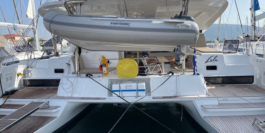 Lagoon 42