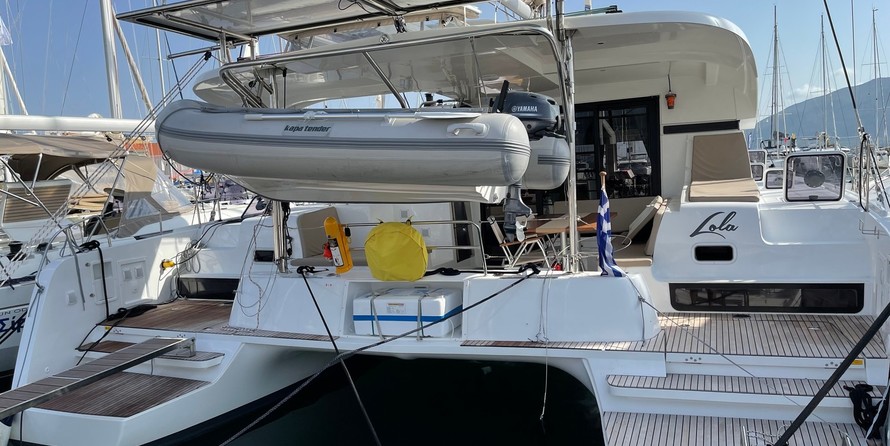 Lagoon 42