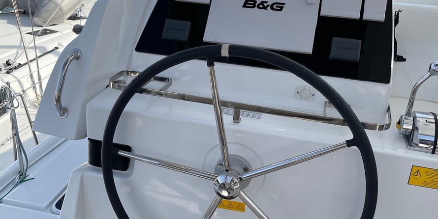 Lagoon 42