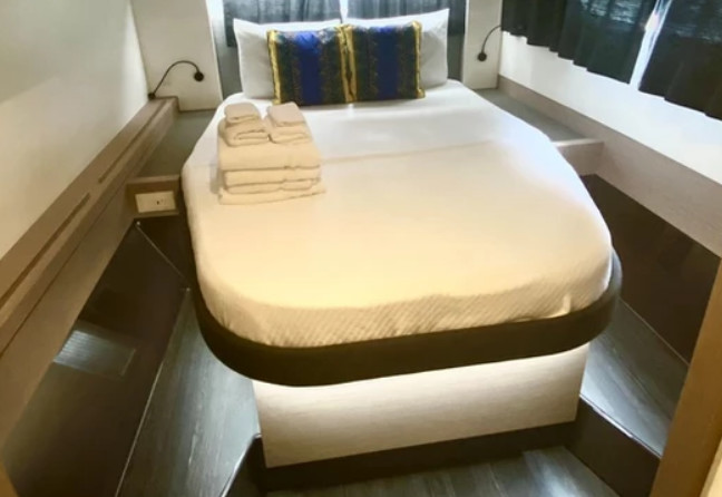 Fountaine Pajot Astréa 42