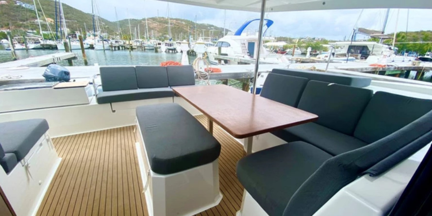 Fountaine Pajot Astréa 42