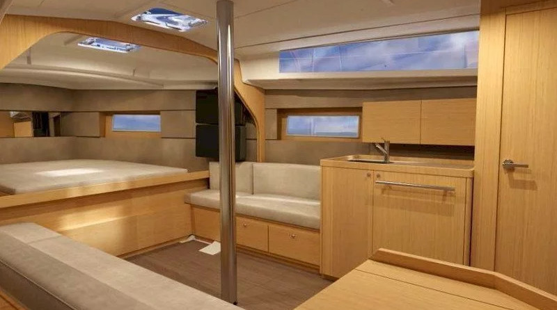 Oceanis 38