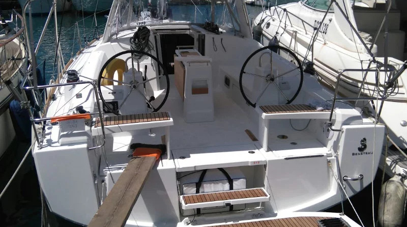 Oceanis 38