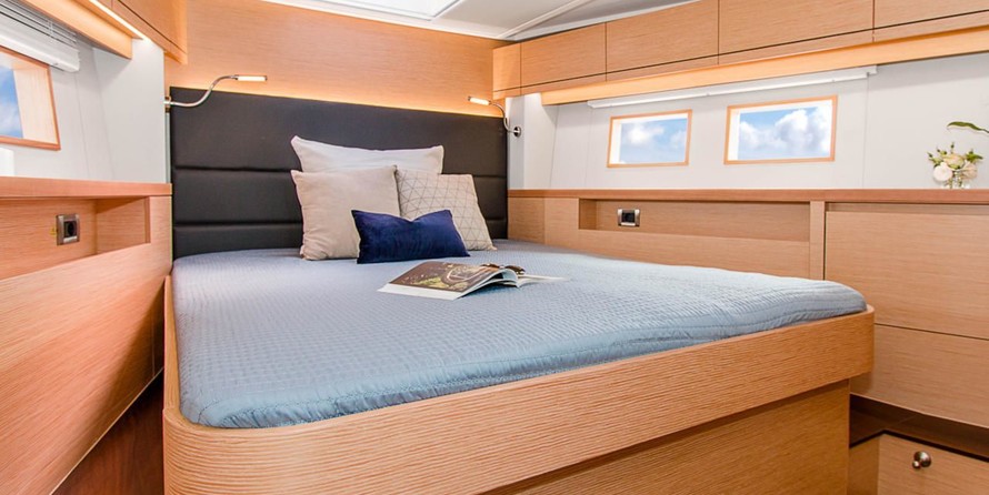 Hanse 548