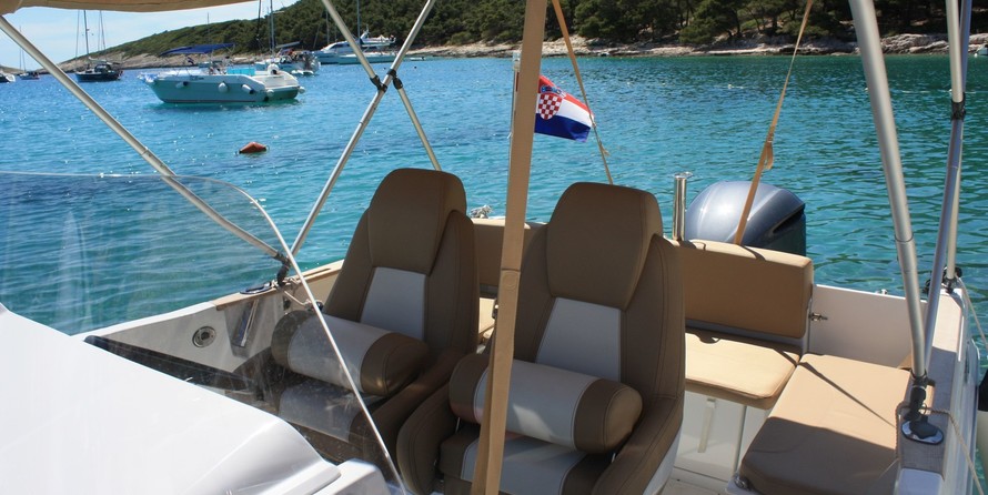 Jeanneau Cap Camarat 7.5 CC