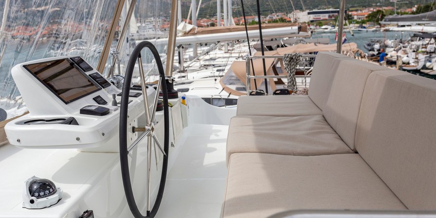 Lagoon 50