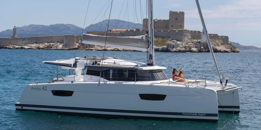 Fountaine Pajot Astréa 42