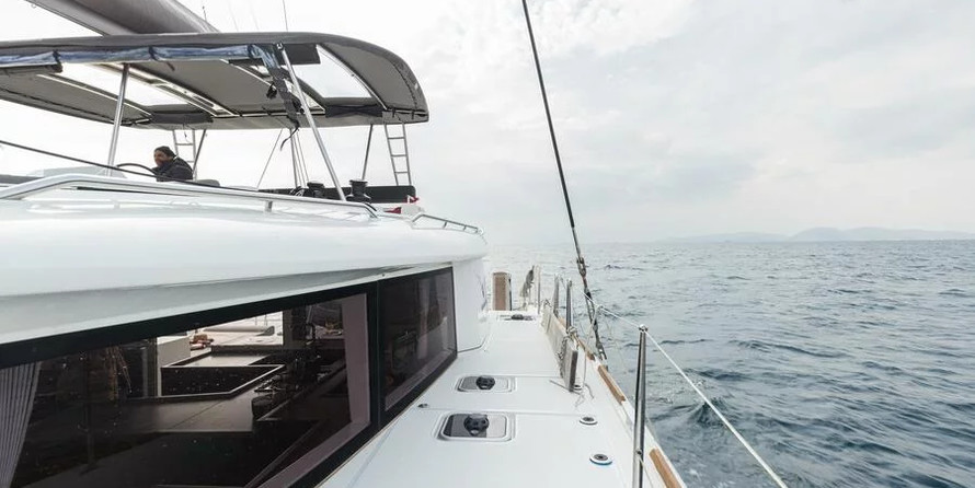 Lagoon 450 F