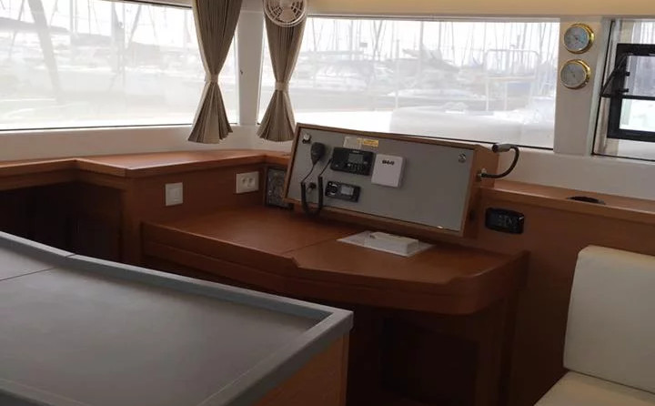 Lagoon 450 F