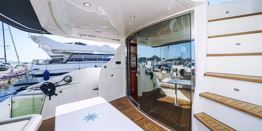 Aicon 56 - 3 + 1 cab.