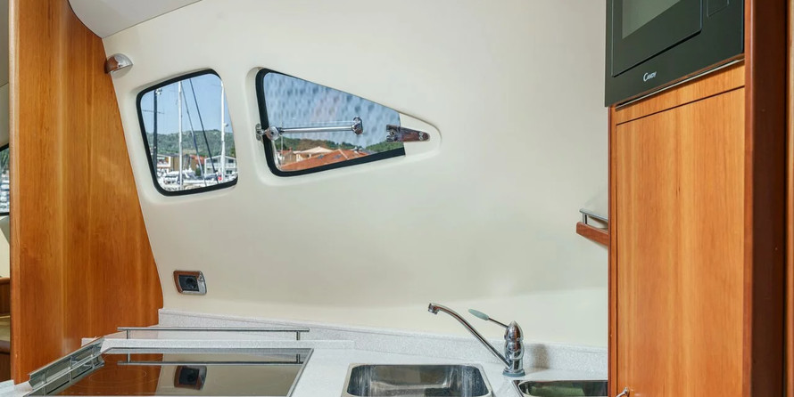 Aicon 56 - 3 + 1 cab.