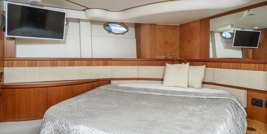 Aicon 56 - 3 + 1 cab.