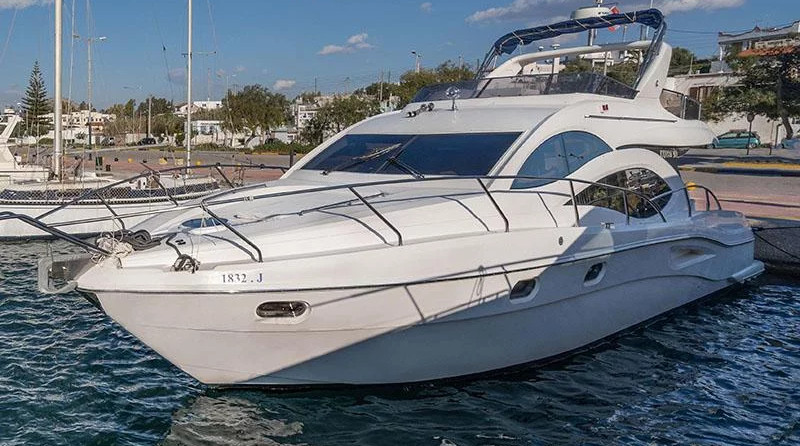 Majesty Yachts 50