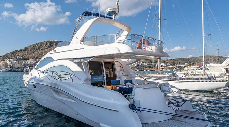 Majesty Yachts 50