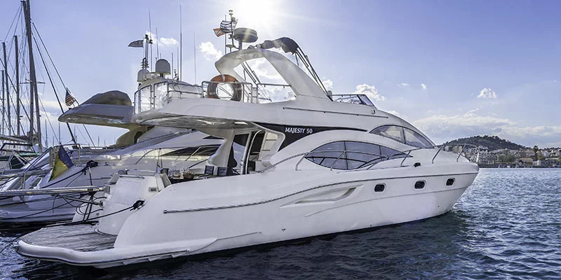 Majesty Yachts 50