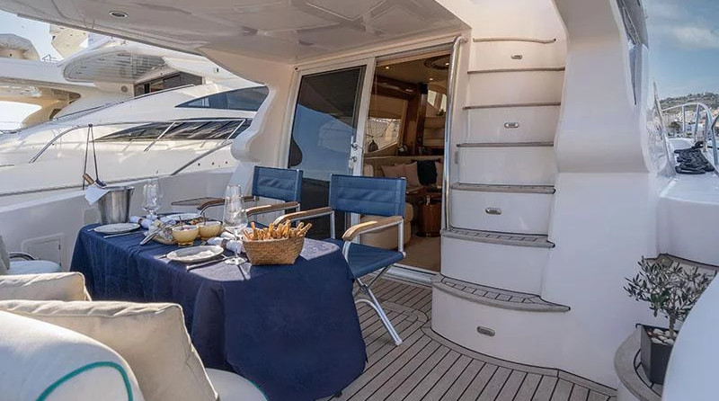 Majesty Yachts 50
