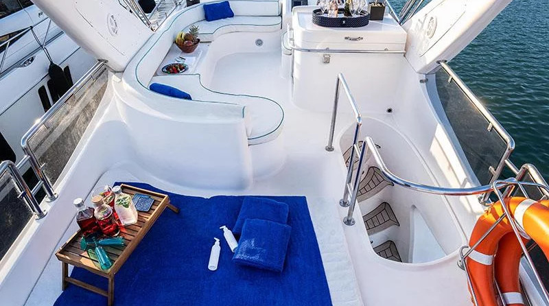 Majesty Yachts 50