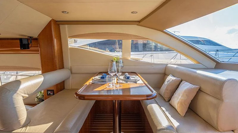 Majesty Yachts 50