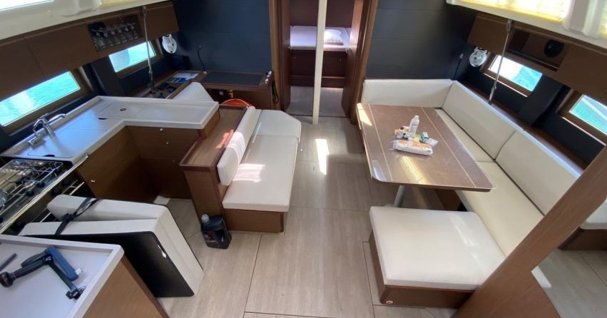 Beneteau Oceanis 51.1