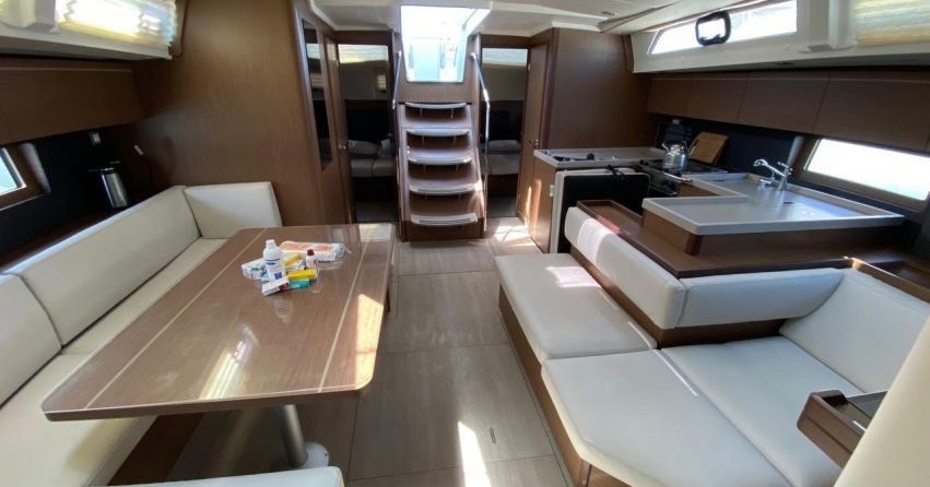 Beneteau Oceanis 51.1