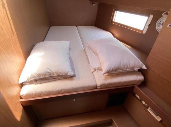 Beneteau Oceanis 51.1