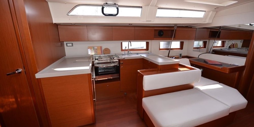 Beneteau Oceanis 51.1
