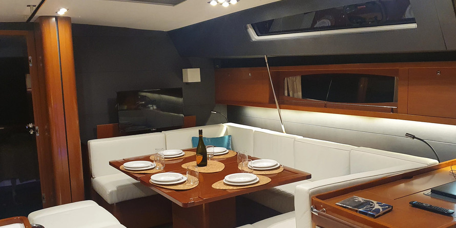 Beneteau Oceanis 60
