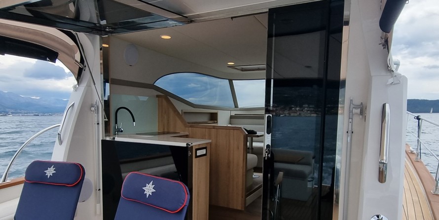 Monachus yachts Pharos 43
