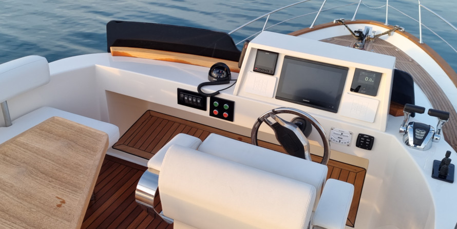 Monachus yachts Issa 45 Fly
