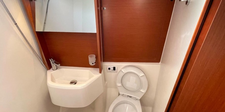 Beneteau Oceanis 51.1