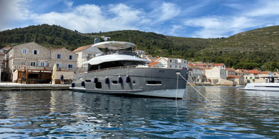Azimut 66