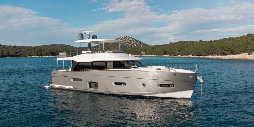 Azimut 66