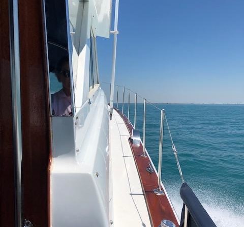 Chris-Craft Roamer Regal Sedan