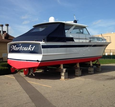 Chris-Craft Roamer Regal Sedan