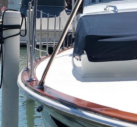 Chris-Craft Roamer Regal Sedan