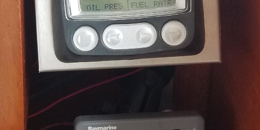 Chris-Craft Roamer Regal Sedan