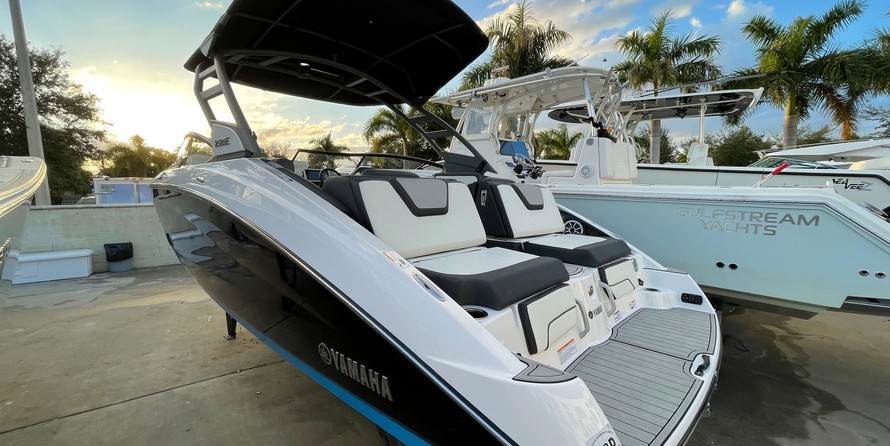 Yamaha Boats 252SE