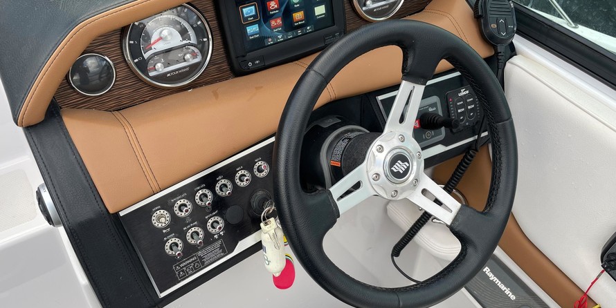 Four Winns 255 Vista