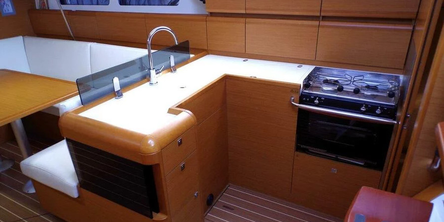 Sun Odyssey 439