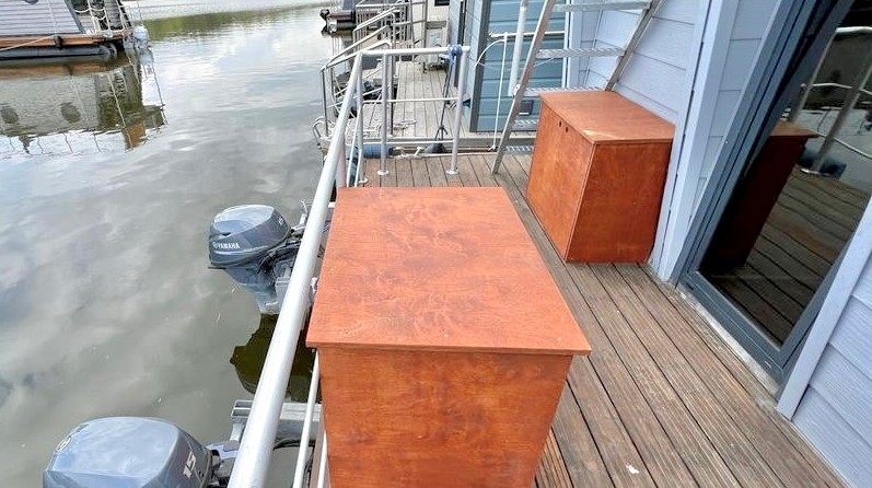 La MareApartboot