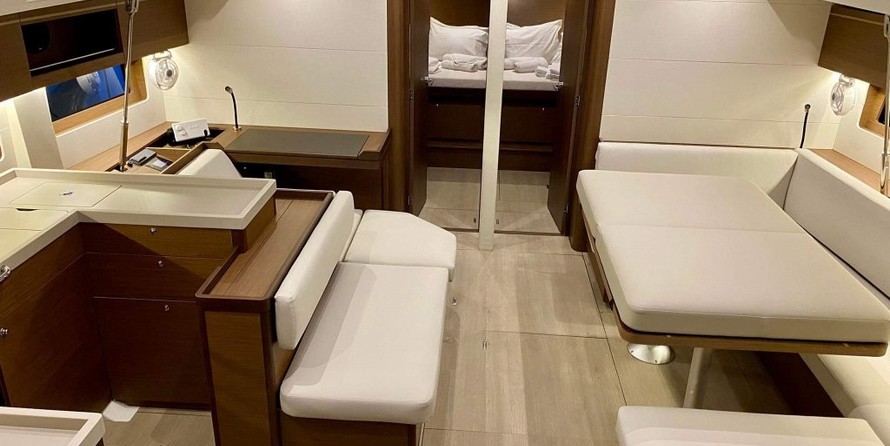 Beneteau Oceanis 51.1