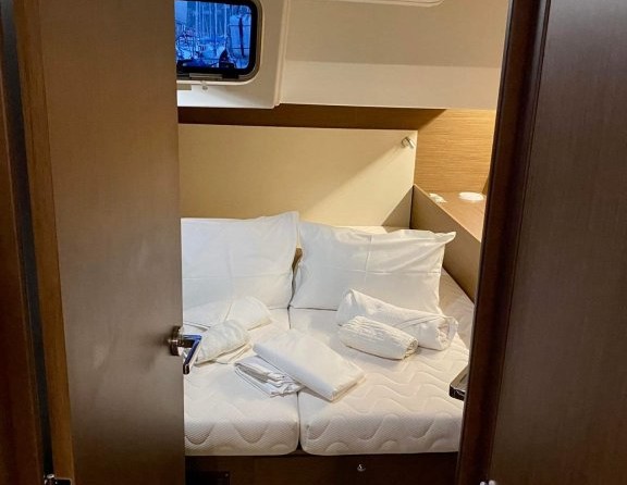 Beneteau Oceanis 51.1