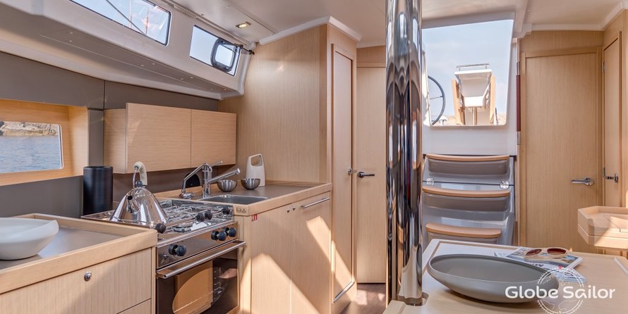 Beneteau Oceanis 38.1