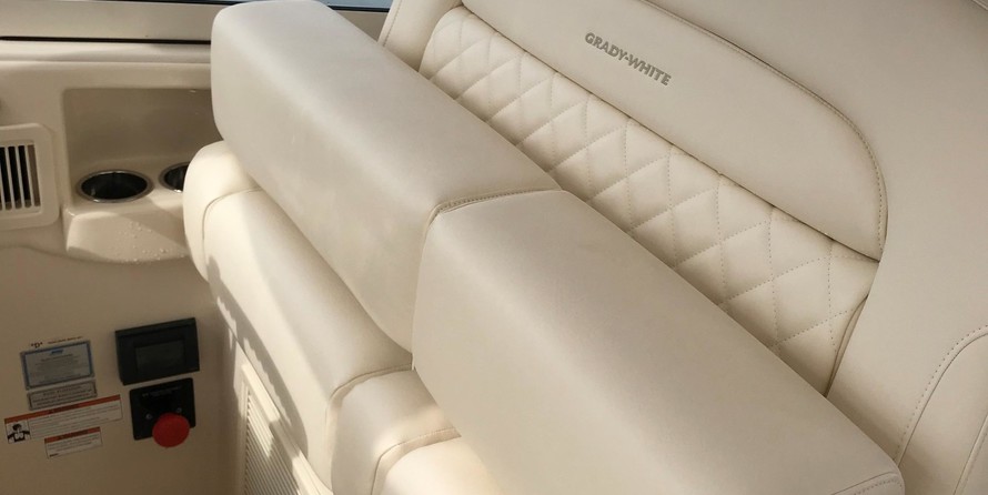 Grady-White Freedom 335