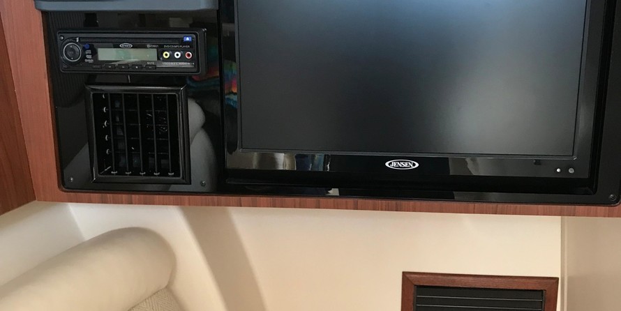 Grady-White Freedom 335