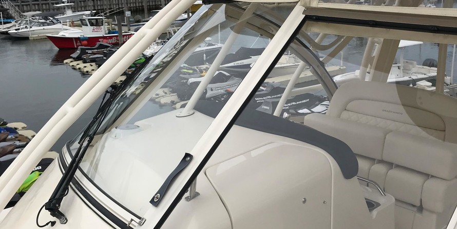 Grady-White Freedom 335