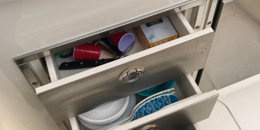 Grady-White Freedom 335